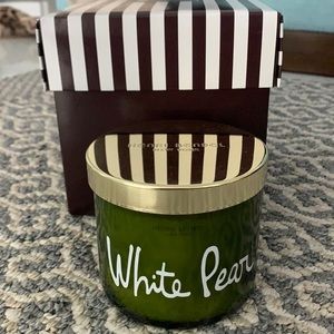 Brand new White Pear Henri Bendel candle with box